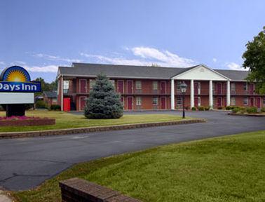 Bourbon Capital Inn Bardstown Exteriör bild