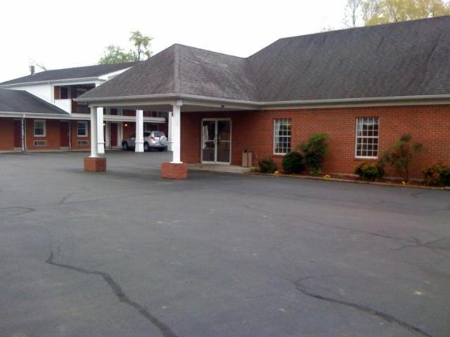 Bourbon Capital Inn Bardstown Exteriör bild