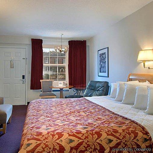 Bourbon Capital Inn Bardstown Exteriör bild